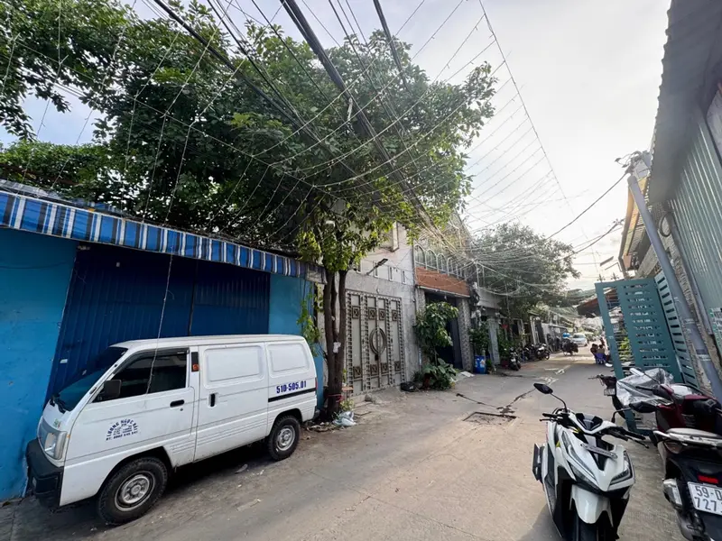 🔥🔥KDC sầm uất,phù hợp làm xưởng,cty,CHDV.....cách AEON MALL 5 phút.... Bán nhà riêng tại Bình Hưng Hòa, Hồ Chí Minh 01