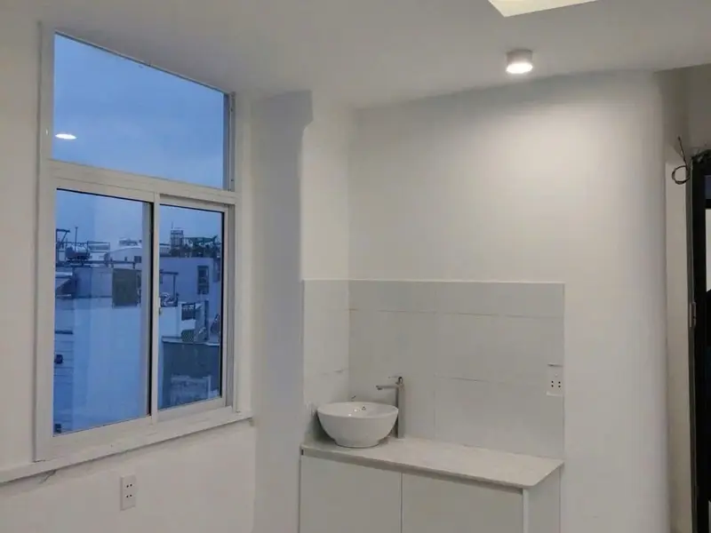 Nhà 6 tầng căn hộ dịch vụ Quận 1, dòng tiền 35 triệu/tháng... Bán nhà riêng tại Tân Định, Hồ Chí Minh 01
