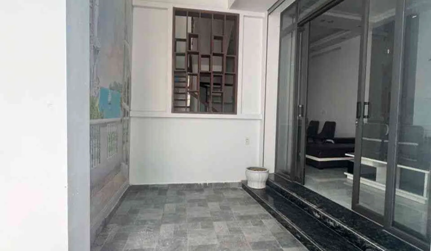 Nhà riêng 3 tầng độc lập với sân cổng riêng tại Miếu Hai Xã... Bán nhà riêng tại Lê Chân, Hải Phòng 01