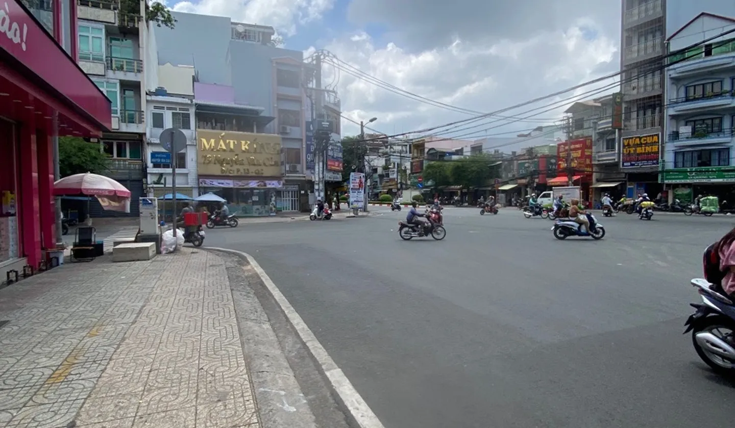 Bán nhà mặt phố 3 tầng tại Phường Phú Định, Quận 8, diện tích 34.5m2, hướng Đông Nam... Bán nhà mặt phố tại Phú Định, Hồ Chí Minh 01