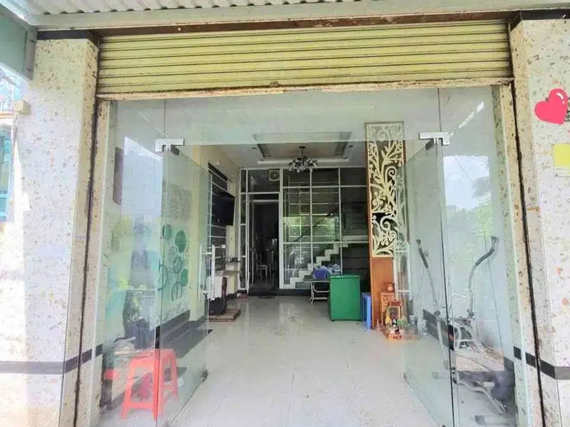 Nhà 4PN hiện đại, tiện nghi ngay Quốc Lộ 50... Bán nhà riêng tại Bình Hưng, Hồ Chí Minh 01
