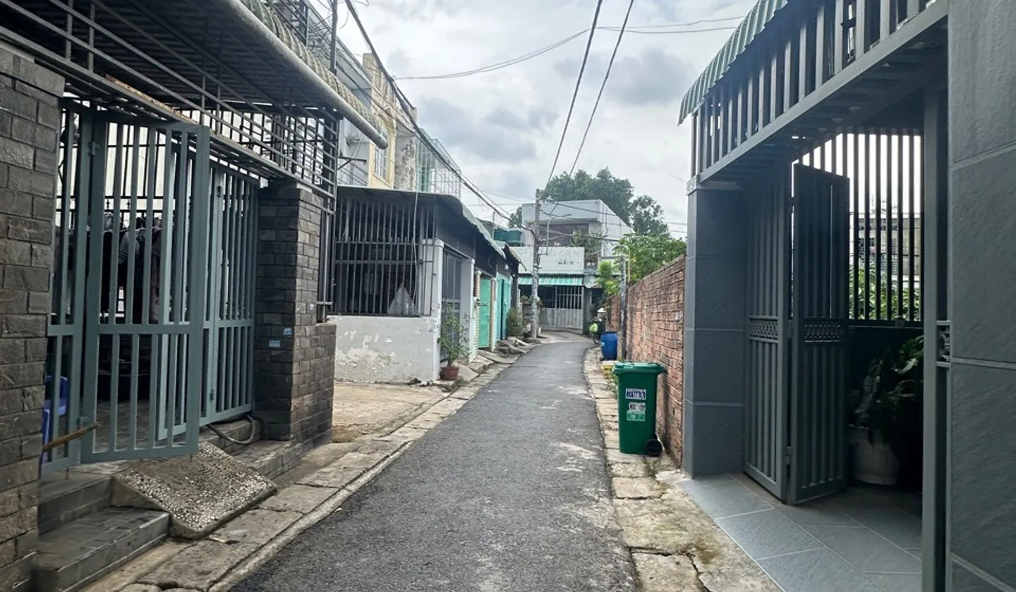 🏡 NHÀ KIÊN CỐ HẺM NHỰA XE HƠI THÔNG TÂN XUÂN ~ 100m2 - 3.8x25m - GIÁ 3.8 TỶ TL 🌹... Bán nhà riêng tại Hóc Môn, Hồ Chí Minh 01