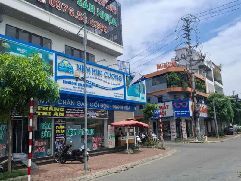 Nhà mặt phố ngã tư Bùi Viện - Lũng Đông, mặt tiền rộng, kinh doanh đỉnh... Bán nhà mặt phố tại Hải An, Hải Phòng 01