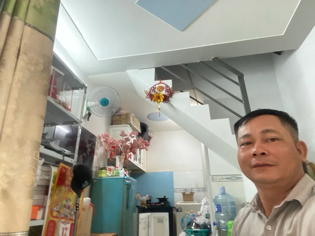 Nhà hai tầng nhỏ tại phường Tân Thới Hiệp phù hợp ở hoặc đầu tư... Bán owner_side tại Tân Thới Hiệp, Hồ Chí Minh 01