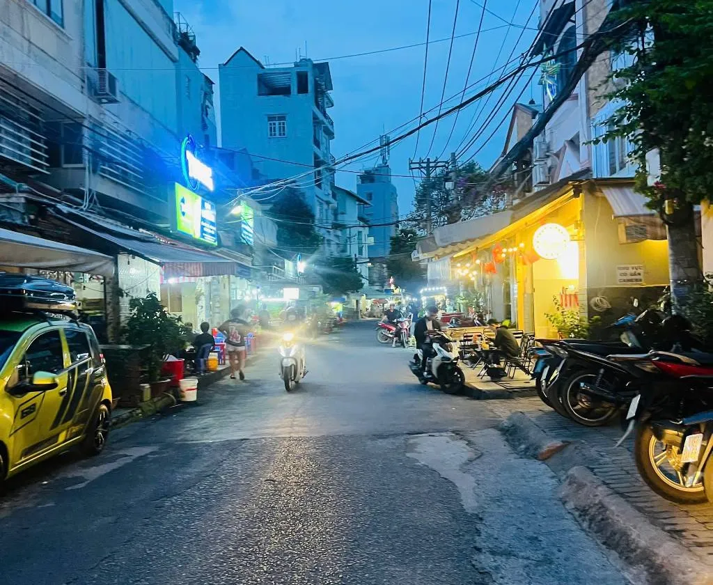 Bán nhà 5 tầng 39m² khu trung tâm Q.10 giá 10,6 tỷ... Bán nhà riêng tại Hòa Hưng, Hồ Chí Minh 01