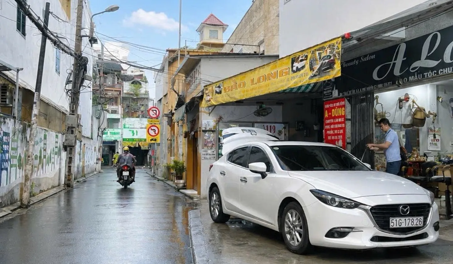 Nhà Mặt Phố 5 Tầng Hiện Đại, Giá Tốt Cạnh BV Hoàn Mỹ... Bán nhà mặt phố tại Đức Nhuận, Hồ Chí Minh 01