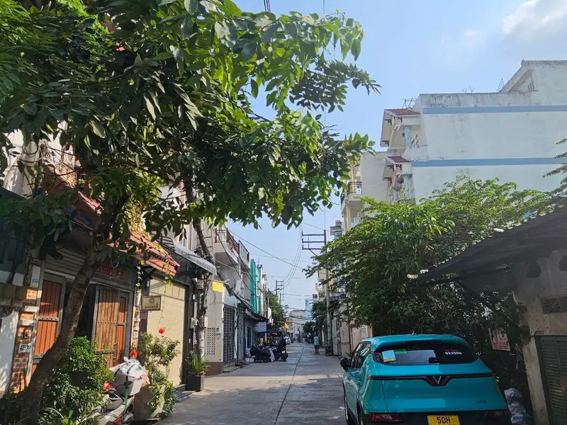 Hoà Bình Bốn Xã Nhà 6 tầng thang máy, 4PN 4WC, full nội thất xịn giá tốt... Bán nhà riêng tại Bình Trị Đông, Hồ Chí Minh 01