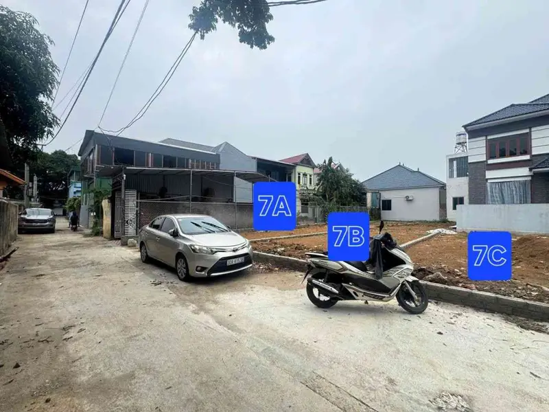 BDS căn nhà MẶT HỒ - trung tâm BỒ ĐỀ - 9.x TỶ ( có thương lượng) - VỈA HÈ RỘNG - KINH DOANH
35m2 x... Bán đất tại Thạch Thất, Hà Nội 01