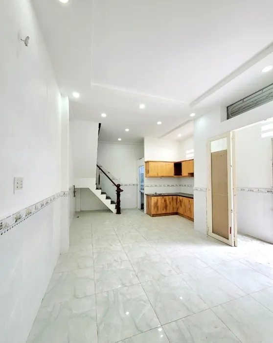 Nhà 2 Lầu Mới Đẹp Vị Trí Đắc Địa Quận 10, Cơ Hội Vàng Không Thể Bỏ Lỡ... Bán nhà riêng tại Hòa Hưng, Hồ Chí Minh 01