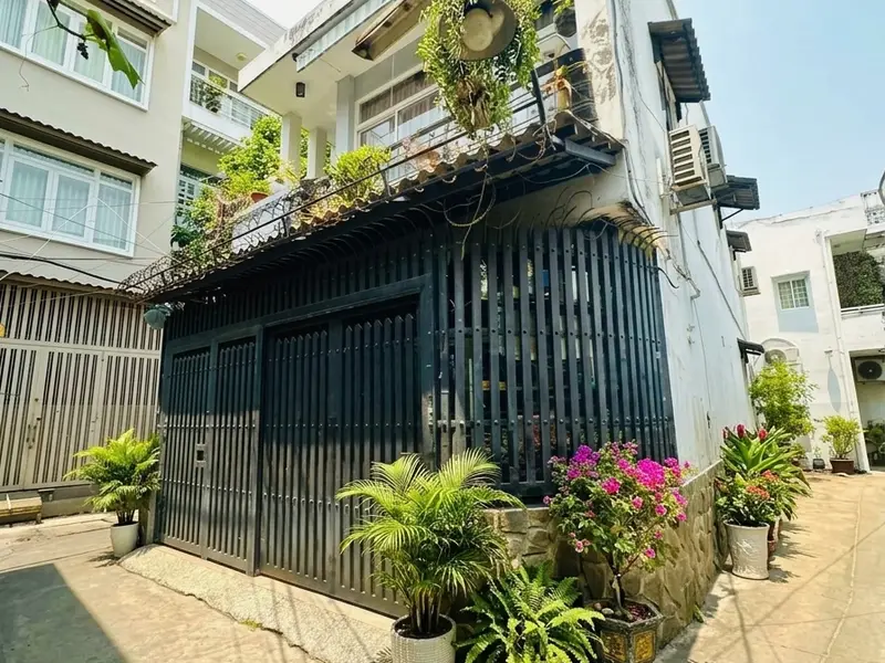Bán nhà lô góc hẻm xe hơi đổ cửa - DT 66m2 giáp Phú Nhuận chỉ hơn 6Đ... Bán nhà riêng tại Bình Lợi Trung, Hồ Chí Minh 01