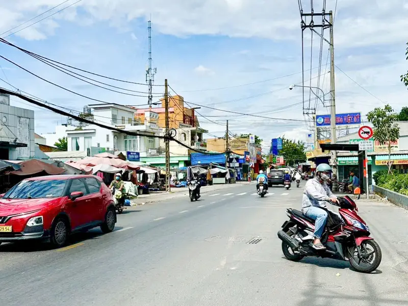 Hai căn nhà liền kề đường 8m trong khu dân cư an ninh, giá hấp dẫn... Bán nhà riêng tại Bà Điểm, Hồ Chí Minh 01