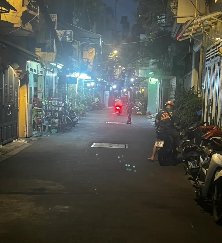 Bán nhà 5 tầng 49m2 gần mặt tiền Trường Sa, Phú Nhuận giá 16.5 tỷ... Bán nhà riêng tại Phú Nhuận, Hồ Chí Minh 01