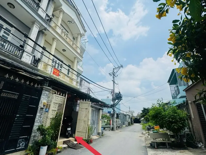 NHÀ ĐẸP 4 TẦNG- ĐƯỜNG RỘNG 12m TAM BÌNH- TĐ-Dt: 63m²( 4,4m x12,8m)- CHỈ : 6.98 tỷ
- SỔ HOÀN CÔNG -... Bán nhà riêng tại Tam Bình, Hồ Chí Minh 01