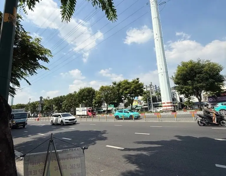 Bán nhà mặt tiền Phạm Văn Đồng 1380 m2, ngang 41 m, giá 270 tỷ... Bán nhà mặt phố tại Hạnh Thông, Hồ Chí Minh 01