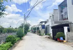 78 m đất _ ngang 5.6 _ hẻm xe hơi 5m _ có 57 m thổ cư... Bán đất tại An Phú Đông, Hồ Chí Minh 02