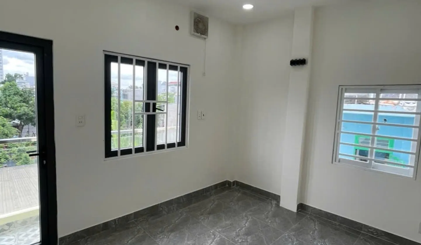 Cơ hội hiếm có: Nhà 3 tầng 4 phòng ngủ tại Quận 8, giá chỉ 2,86 tỷ... Bán nhà riêng tại Bình Đông, Hồ Chí Minh 01