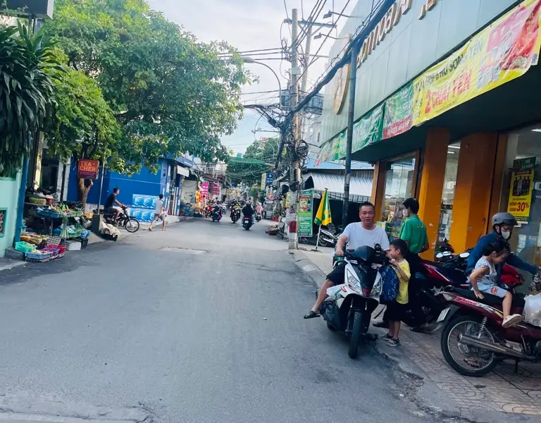 Bán nhà riêng 2 tầng, 5 phòng ngủ tại phường với vị trí thuận tiện... Bán nhà riêng tại Thông Tây Hội, Hồ Chí Minh 01
