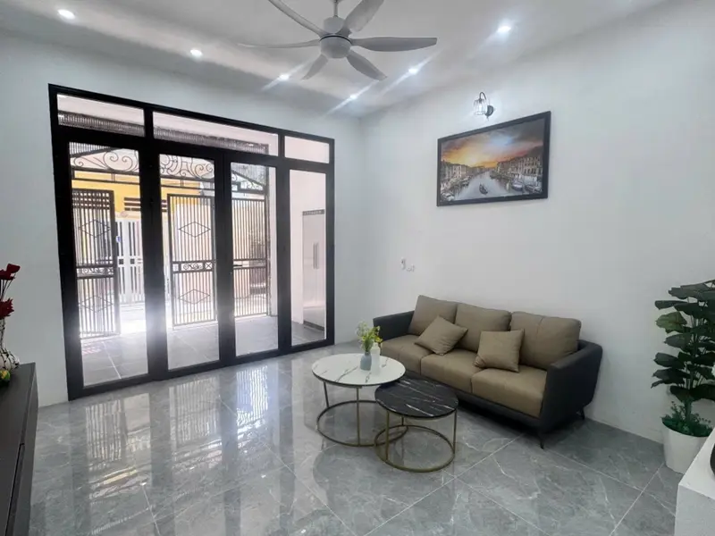 Nhà riêng có sân - thửa đất riêng biệt giá tốt, rộng thoáng, nội thất đầy đủ - Cơ hội hiếm có... Bán nhà riêng tại Phúc Lợi, Hà Nội 01