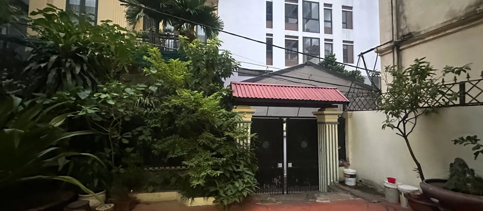 Bán nhà riêng 3 tầng gần Hồ Tây, diện tích 239m2, hướng Nam... Bán nhà riêng tại Tây Hồ, Hà Nội 01