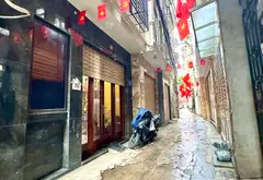 Bán nhà riêng 5 tầng tại phường Cầu Giấy, Hà Nội, 45 m2, Ngõ thông, Giá 12.8 tỷ... Bán nhà riêng tại Cầu Giấy, Hà Nội 01