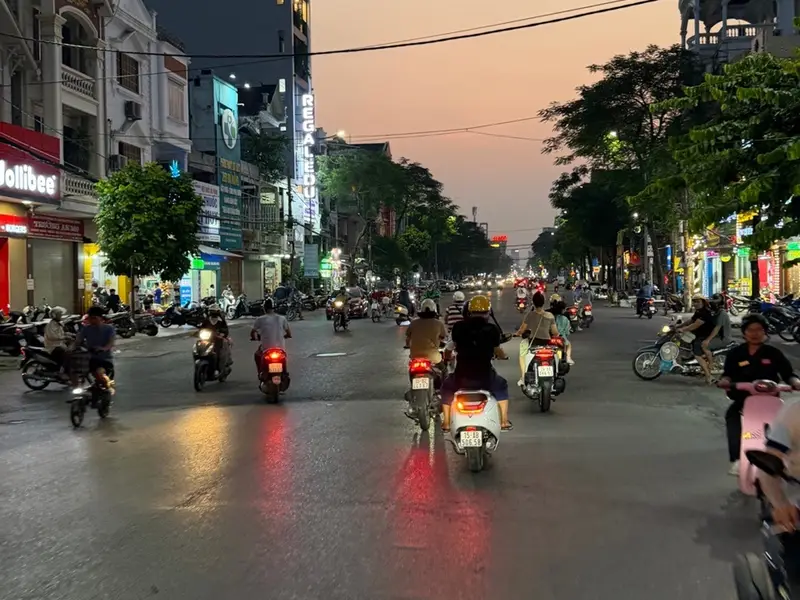Chi Nga nhờ bạn họ căn Nhà lô góc 3,5 tầng giá hợp lý ngay trung tâm Đà Nẵng... Bán nhà riêng tại Ngô Quyền, Hải Phòng 01
