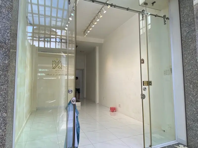 Nhà 5 phòng ngủ gần mặt tiền Tuệ Tĩnh, quận 11, hẻm xe tải tiện lợi... Bán nhà riêng tại Phú Thọ, Hồ Chí Minh 01