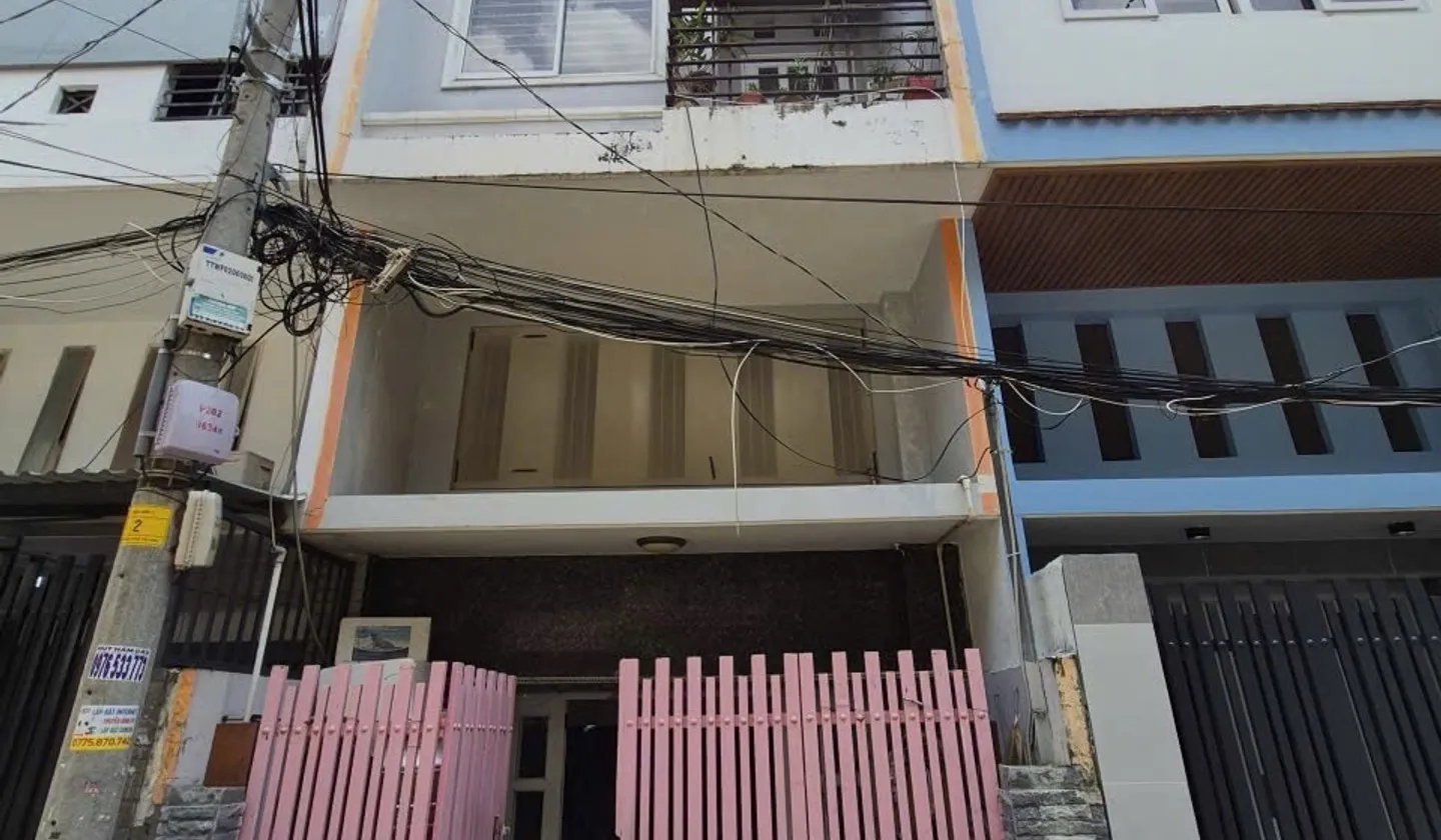Cơ hội hiếm có sở hữu nhà 5 tầng rộng rãi tại Huỳnh Tấn Phát giá tốt... Bán nhà riêng tại Tân Thuận, Hồ Chí Minh 01