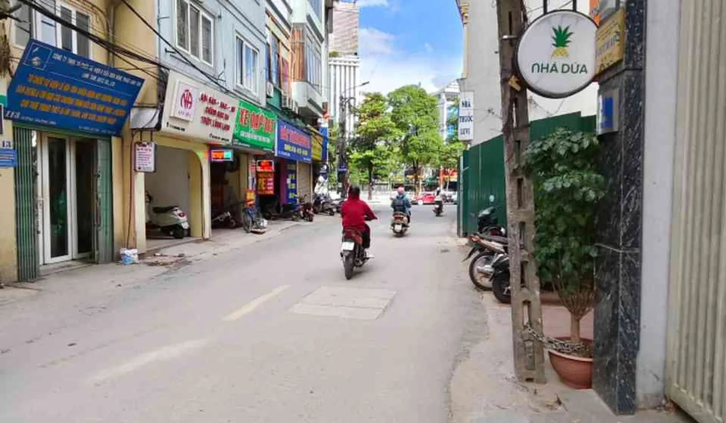 Bán nhà mặt phố Khương Đình, vị trí vàng mặt tiền 11m là một lợi thế, kinh doanh sầm uất ngày đêm.... Bán nhà mặt phố tại Khương Đình, Hà Nội 01