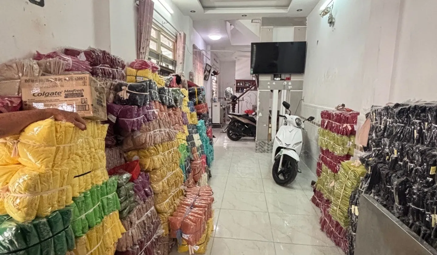 Nhà hương lộ 2 , 72m2
4 tầng. Hai mặt tiền, nở hậu
Giá 6ty5... Bán nhà riêng tại Bình Trị Đông, Hồ Chí Minh 01