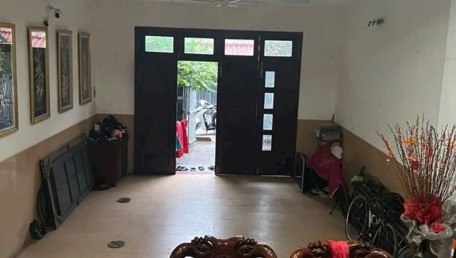 Nhà trung tâm quận 7... Bán nhà riêng tại Tân Thuận, Hồ Chí Minh 01