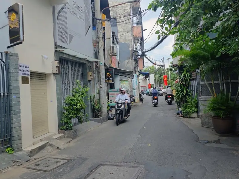 Nhà 2 Tầng Hẻm Xe Hơi Lạc Long Quân - Sổ Hồng Riêng Chỉ Nhỉnh 1 Tỷ.... Bán nhà riêng tại Tân Hòa, Hồ Chí Minh 01