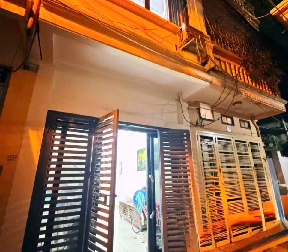 Bán Nhà riêng 5 tầng phố Phương Canh, nhỉnh 5 tỷ, ô tô đỗ cổng.... Bán nhà riêng tại Xuân Phương, Hà Nội 01