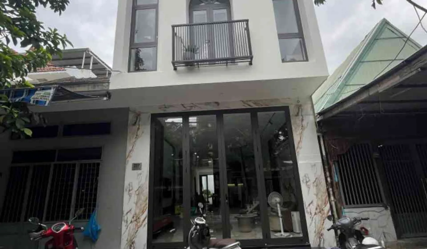 Nhà phố 3 tầng hiện đại gần biển Đà Nẵng, không gian xanh lý tưởng... Bán nhà mặt phố tại Thanh Khê, Đà Nẵng 01