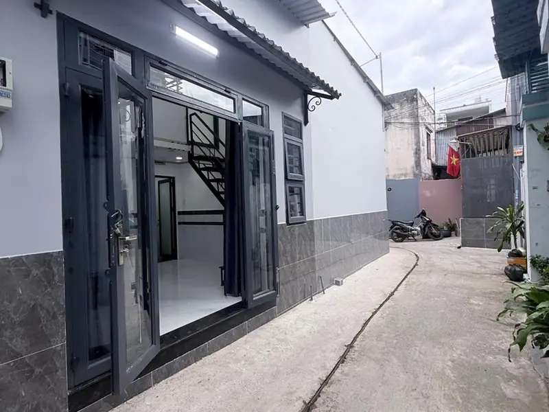 Bán nhà riêng 2 tầng tại phường Trung Mỹ Tây, Hồ Chí Minh, diện tích 24.6 m2... Bán nhà riêng tại Trung Mỹ Tây, Hồ Chí Minh 01