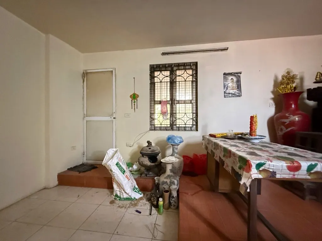 Bán nhà riêng 4 tầng 110m² tại trung tâm với sân vườn và pháp lý đầy đủ... Bán nhà riêng tại Nghĩa Đô, Hà Nội 01