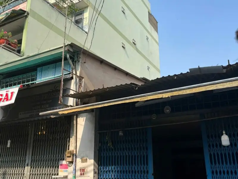 HÀNG HIẾM BÌNH TÂN MẶT TIỀN CHỢ KINH DOANH SẦM UẤT – NGANG 5.2M X 20M – GIÁ MỚI SẬP SÀN 5.99 TỶ... Bán nhà mặt phố tại Bình Tân, Hồ Chí Minh 01