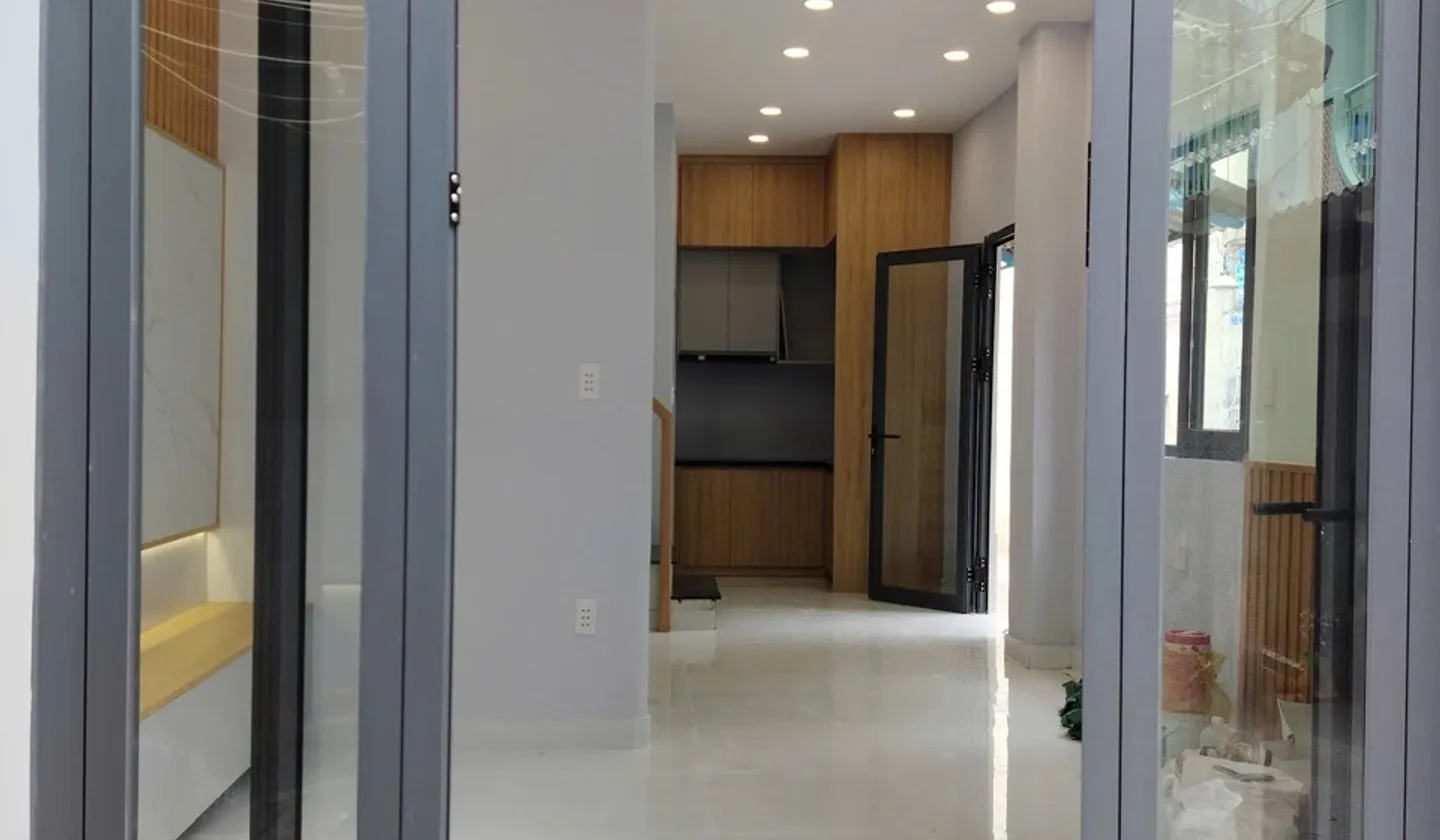 Bán nhà 2 tầng 29,3m2 gần cầu Nguyễn Tri Phương quận 8... Bán nhà riêng tại Chánh Hưng, Hồ Chí Minh 01