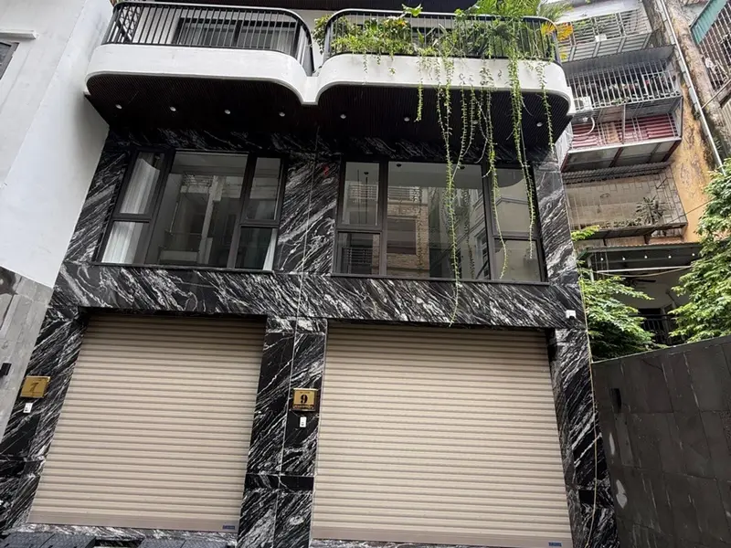 NHÀ PHÂN LÔ HÀNG KHÔNG GIA THỤY - NGUYỄN VĂN CỪ DUPLEX 8 TẦNG THANG MÁY - GARA 2 ÔTÔ GIÁ HƠN 20TỶ... Bán nhà riêng tại Bồ Đề, Hà Nội 01