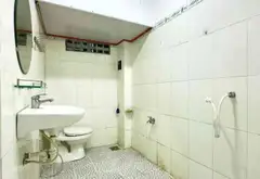 Nhà 3 tầng diện tích 20.2m² trung tâm Quận 1 với 3 phòng ngủ và 2 phòng tắm... Bán nhà riêng tại Cầu Ông Lãnh, Hồ Chí Minh 08