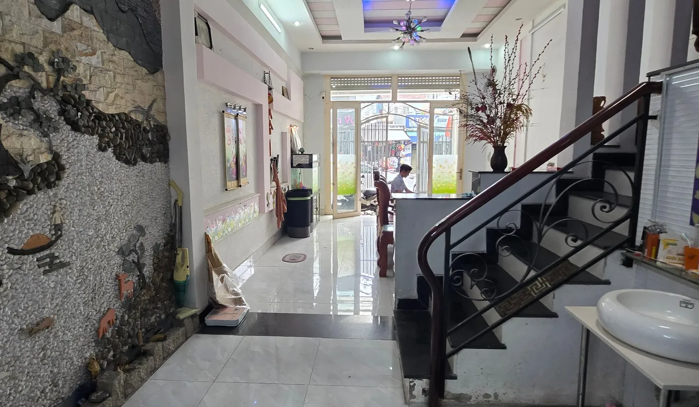Bán nhà mặt phố 4 tầng, 5 phòng ngủ tại quận Tân Phú... Bán nhà mặt phố tại Tân Sơn Nhì, Hồ Chí Minh 01