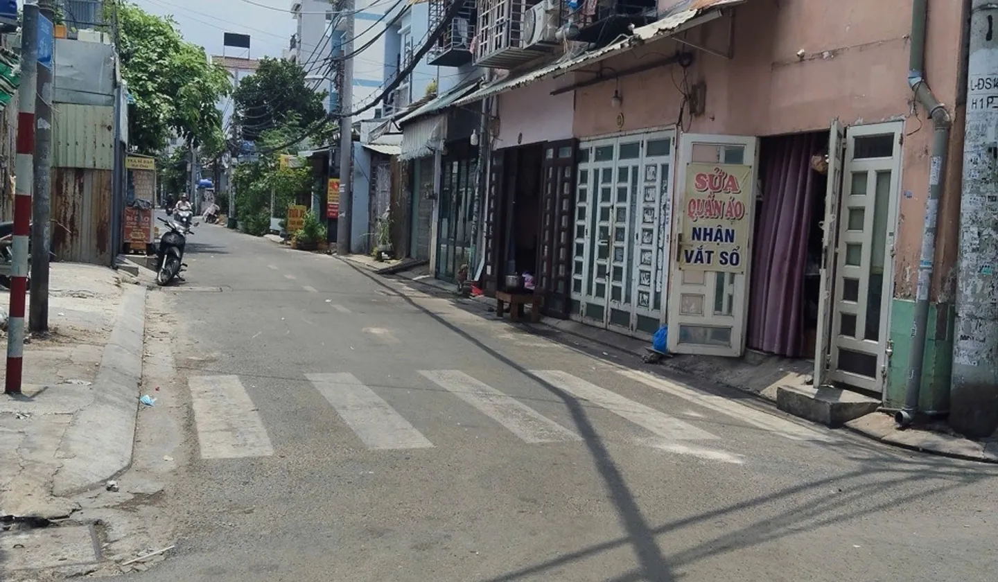 Nhà riêng 3 tầng 4PN, 77m2 tại quận an ninh giá 6.88 tỷ... Bán nhà riêng tại Bình Hưng Hòa, Hồ Chí Minh 01