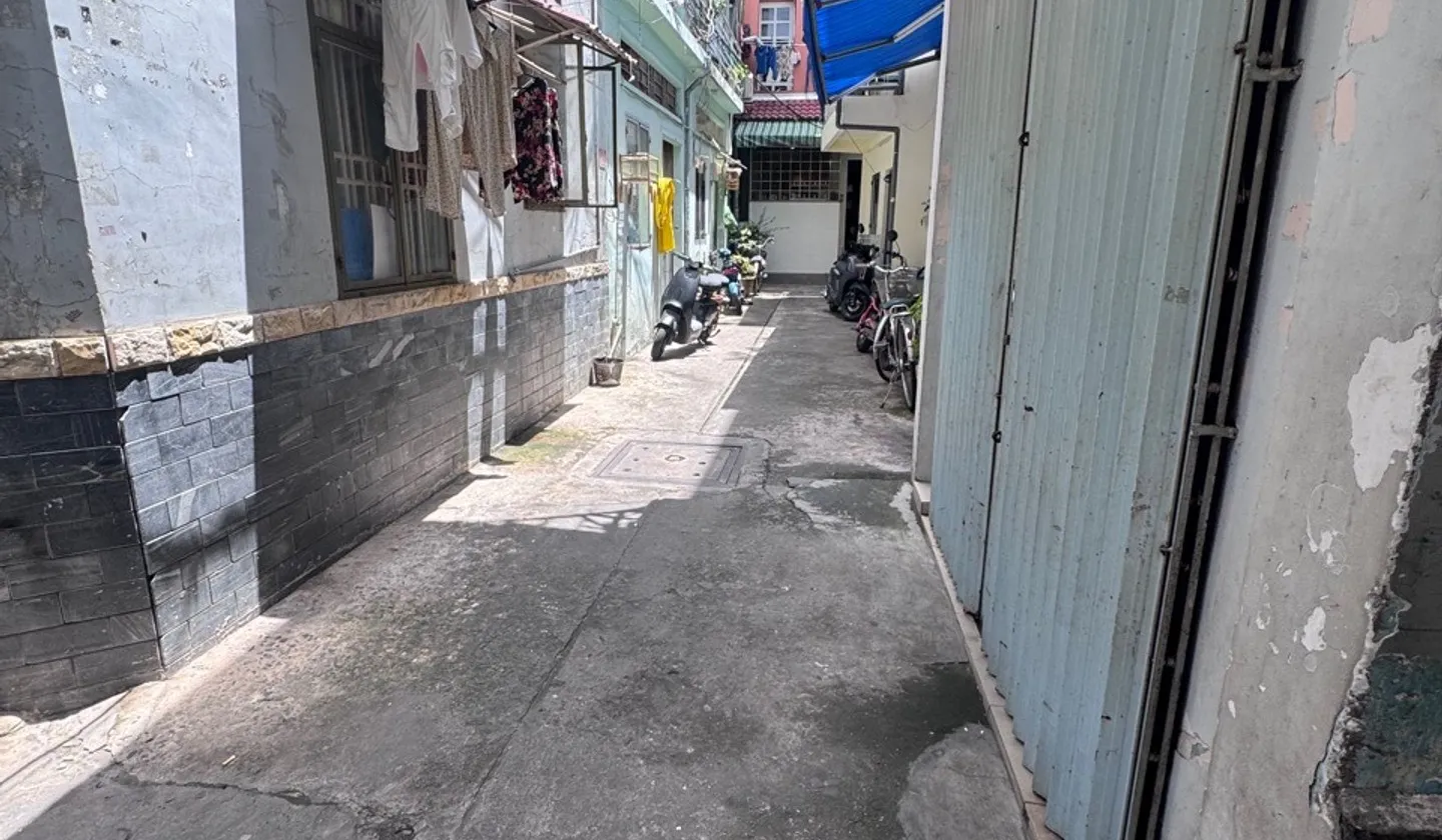 Nhà 2 mặt hẻm Thành Mỹ, tiện nghi xịn sò, giảm giá sốc... Bán nhà riêng tại Tân Hòa, Hồ Chí Minh 01