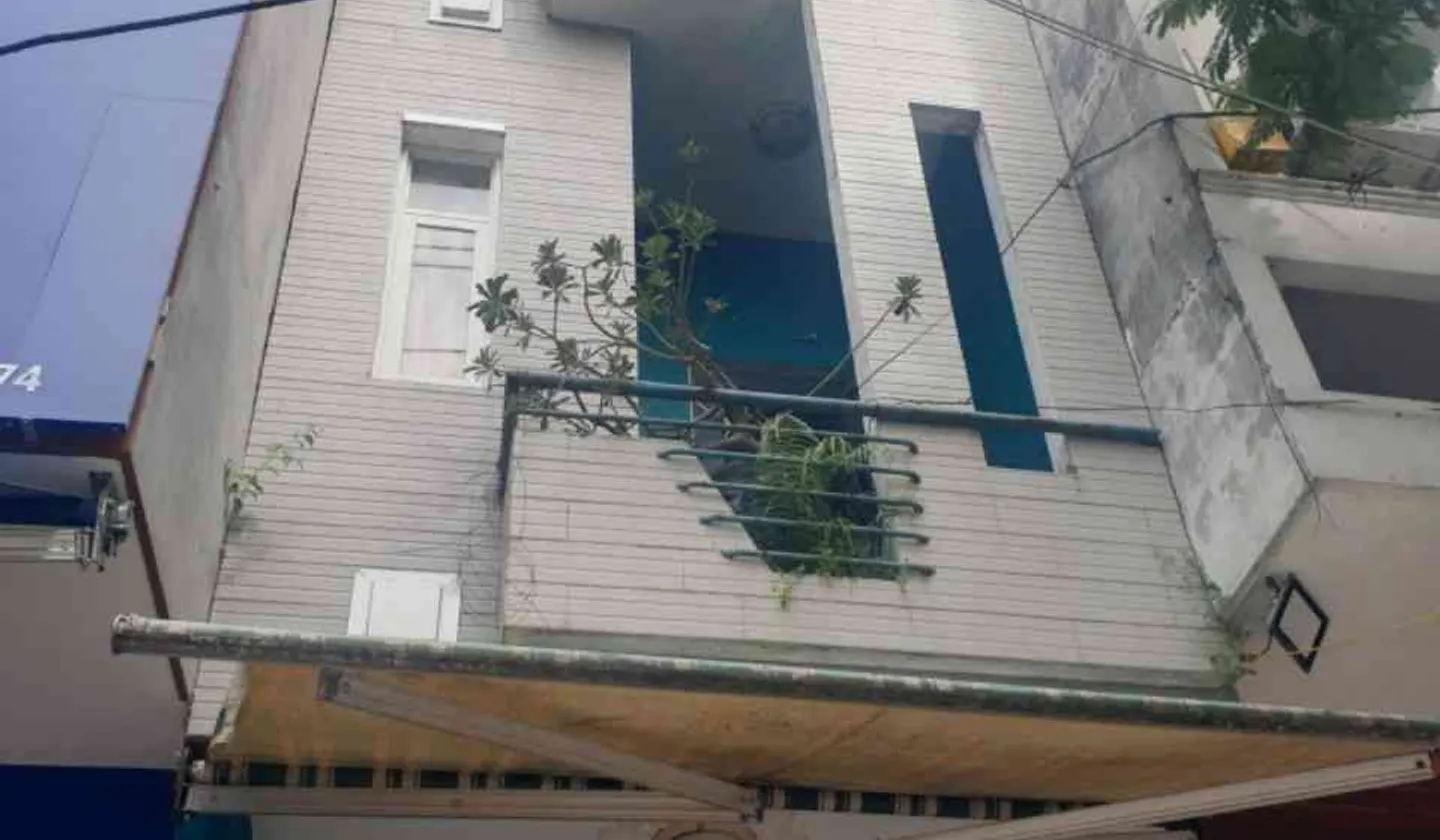 Bán nhà mặt phố 3 tầng tại Ngô Quyền, Sơn Trà, Đà Nẵng, mặt tiền 3m giá 6,4 tỷ... Bán nhà mặt phố tại An Hải, Đà Nẵng 01