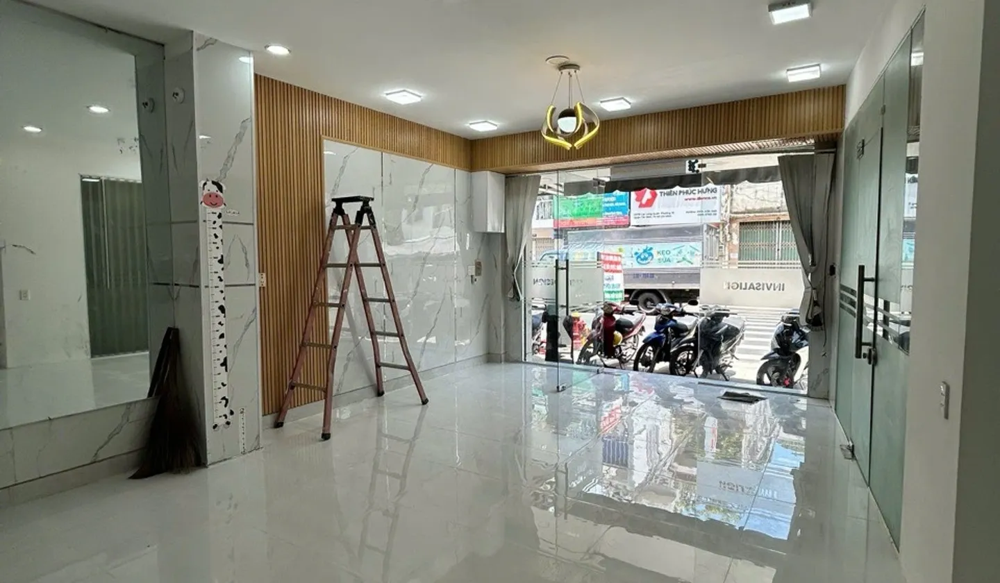 40m- Căn góc 2 mặt tiền- 4 tầng- Lạc Long Quân- Không lỗi- Ko quy hoạch... Bán nhà mặt phố tại Tân Hòa, Hồ Chí Minh 01