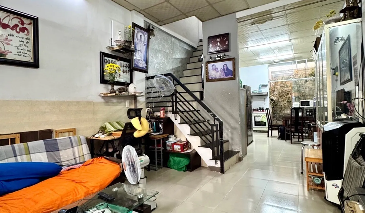 Bán nhà riêng khu Dương Bá Trạc, Quận 8, gần trung tâm Quận 1, tiện di chuyển... Bán nhà riêng tại Chánh Hưng, Hồ Chí Minh 01