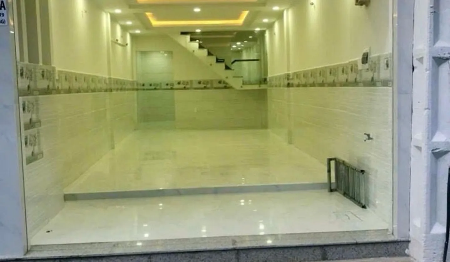 Nhà mặt phố 3 tầng gần chợ vải Tân Bình, thu nhập thuê 50 triệu/tháng... Bán nhà mặt phố tại Tân Hòa, Hồ Chí Minh 01