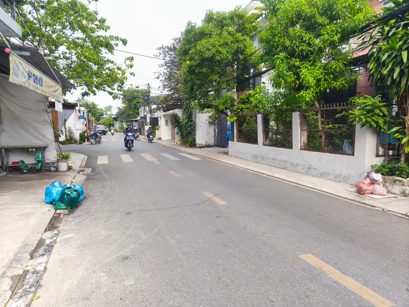 🚨🔥GIÁ MỚI CHỈ 4,3 TỶ! 🔥🚨
🏡 NHÀ MẶT TIỀN ĐƯỜNG GIÁC ĐẠO – SONG HÀNH - TRUNG CHÁNH -NGANG 5M.... Bán nhà mặt phố tại Bà Điểm, Hồ Chí Minh 01
