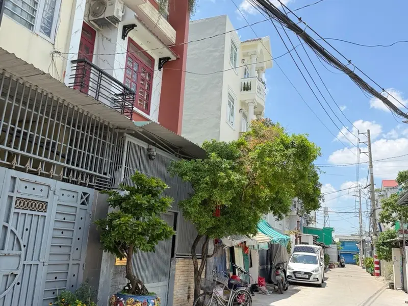 HÈM XE HƠI TRƯƠNG THỊ HOA QUẬN 12 - NGANG 5M 4 LẦU SỒ HỒNG RIÊNG - NHỈNH 5D... Bán nhà riêng tại Tân Thới Hiệp, Hồ Chí Minh 01