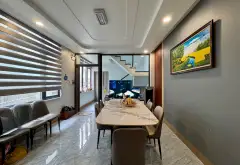 G.ẤP B.ÁN GIẢM GẦN 1 T.Ỷ – LÔ GÓC HXH ĐỖ CỬA– NHÀ MỚI ĐẸP –TẶNG NỘI THẤT – 67,5M² -7 PHÒNG-11,6🧄... Bán nhà riêng tại Hòa Bình, Hồ Chí Minh 10