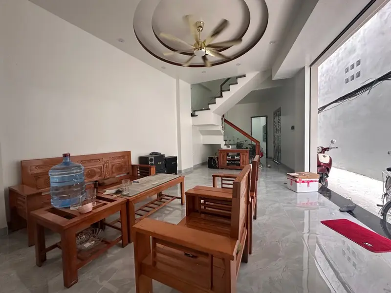 Cơ hội sở hữu nhà 3 tầng ô tô đỗ cửa ngay trung tâm, hiếm có khó tìm... Bán nhà riêng tại Hải An, Hải Phòng 01